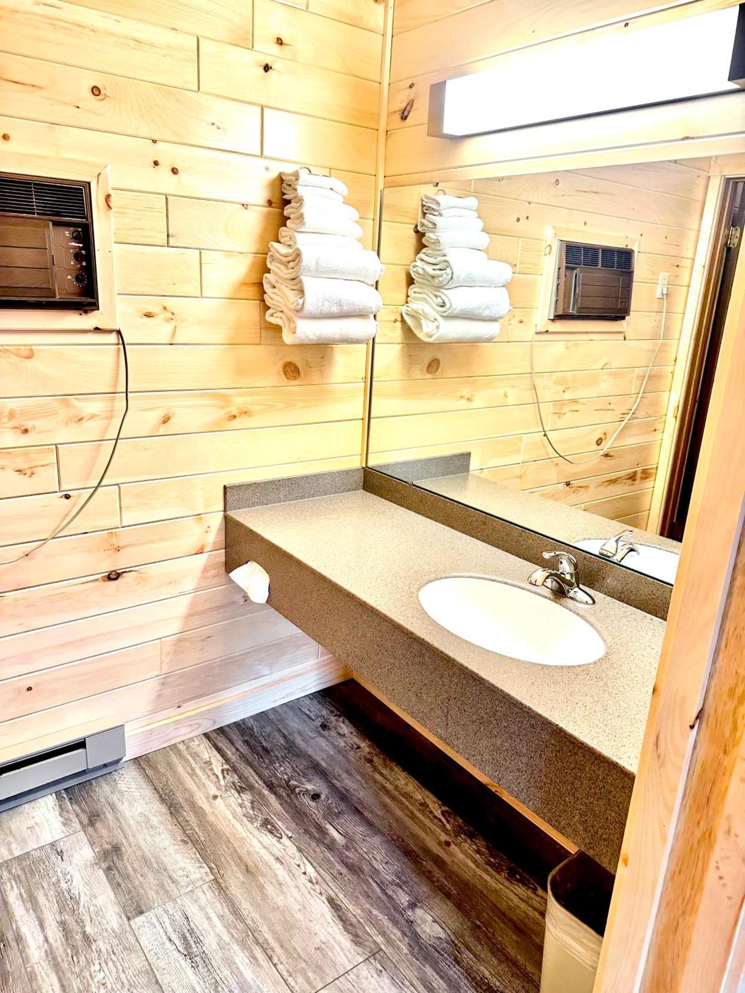 Sunrise Beach Motel Маккино Сити Экстерьер фото