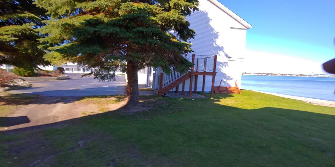 Sunrise Beach Motel Маккино Сити Экстерьер фото